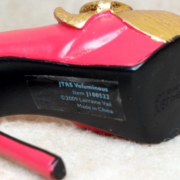 Rare Just The Right Shoe "Voluminous" Home/Office Collectible Decor Figurine - Picture 11 of 13